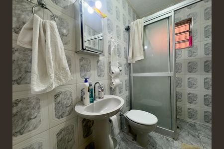 Casa à venda com 150m², 3 quartos e 2 vagas Casa à venda com 150m², 3 quartos e 2 vagasBanheiro