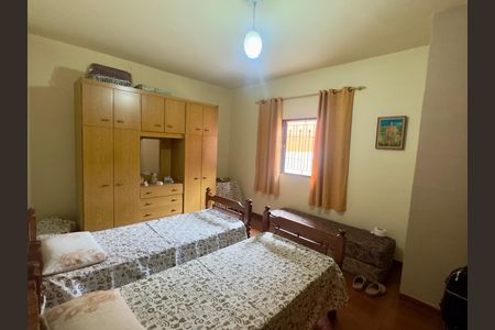 Casa à venda com 150m², 3 quartos e 2 vagas Casa à venda com 150m², 3 quartos e 2 vagasQuarto 1
