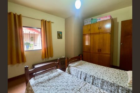 Casa à venda com 150m², 3 quartos e 2 vagas Casa à venda com 150m², 3 quartos e 2 vagasQuarto 1