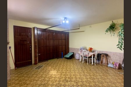 Casa à venda com 150m², 3 quartos e 2 vagas Casa à venda com 150m², 3 quartos e 2 vagasGaragem