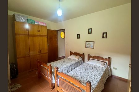Casa à venda com 150m², 3 quartos e 2 vagas Casa à venda com 150m², 3 quartos e 2 vagasQuarto 1
