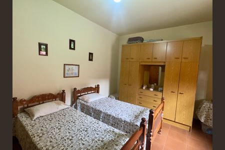 Casa à venda com 150m², 3 quartos e 2 vagas Casa à venda com 150m², 3 quartos e 2 vagasQuarto 1
