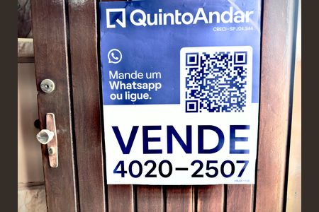 Casa à venda com 150m², 3 quartos e 2 vagas Casa à venda com 150m², 3 quartos e 2 vagasPlaca aproximada