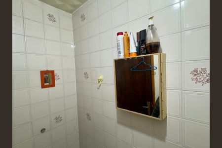 Casa à venda com 150m², 3 quartos e 2 vagas Casa à venda com 150m², 3 quartos e 2 vagasBanheiro 2