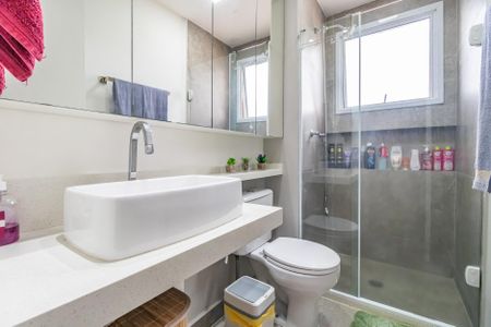 Apartamento à venda com 74m², 2 quartos e 1 vaga Apartamento à venda com 74m², 2 quartos e 1 vagaBanheiro da Suíte