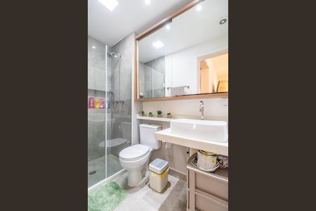 Apartamento à venda com 74m², 2 quartos e 1 vaga Apartamento à venda com 74m², 2 quartos e 1 vagaBanheiro Social