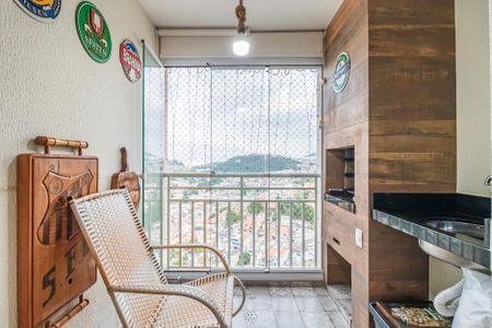 Apartamento à venda com 74m², 2 quartos e 1 vaga Apartamento à venda com 74m², 2 quartos e 1 vagaSala