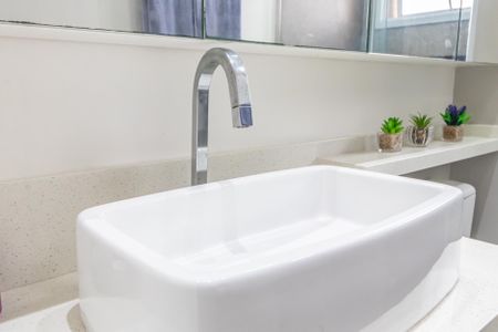 Apartamento à venda com 74m², 2 quartos e 1 vaga Apartamento à venda com 74m², 2 quartos e 1 vagaBanheiro da Suíte