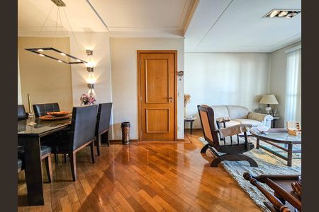 Apartamento à venda com 104m², 4 quartos e 2 vagas Apartamento à venda com 104m², 4 quartos e 2 vagasSala