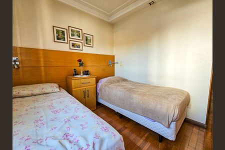 Apartamento à venda com 104m², 4 quartos e 2 vagas Apartamento à venda com 104m², 4 quartos e 2 vagasSuíte