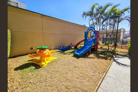 Apartamento à venda com 104m², 4 quartos e 2 vagas Apartamento à venda com 104m², 4 quartos e 2 vagasÁrea comum - Playground