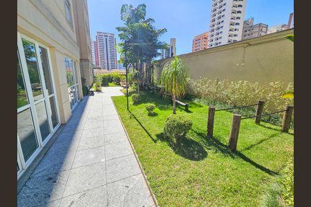 Apartamento à venda com 104m², 4 quartos e 2 vagas Apartamento à venda com 104m², 4 quartos e 2 vagasÁrea comum - Piscina