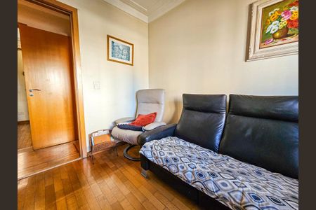 Apartamento à venda com 104m², 4 quartos e 2 vagas Apartamento à venda com 104m², 4 quartos e 2 vagasQuarto 2