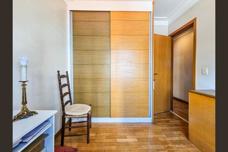 Apartamento à venda com 104m², 4 quartos e 2 vagas Apartamento à venda com 104m², 4 quartos e 2 vagasQuarto 1