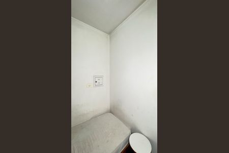 Apartamento à venda com 178m², 3 quartos e 3 vagas Apartamento à venda com 178m², 3 quartos e 3 vagasQuarto de Serviço