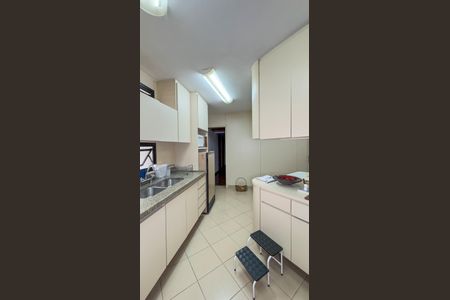 Apartamento à venda com 178m², 3 quartos e 3 vagas Apartamento à venda com 178m², 3 quartos e 3 vagasCozinha