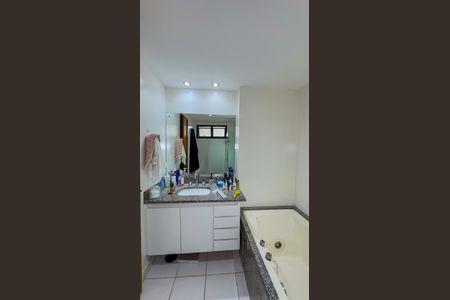 Apartamento à venda com 178m², 3 quartos e 3 vagas Apartamento à venda com 178m², 3 quartos e 3 vagasBanheiro da Suíte 3
