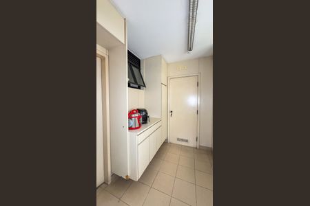 Apartamento à venda com 178m², 3 quartos e 3 vagas Apartamento à venda com 178m², 3 quartos e 3 vagasÁrea de Serviço