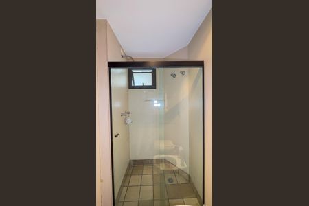 Apartamento à venda com 178m², 3 quartos e 3 vagas Apartamento à venda com 178m², 3 quartos e 3 vagasBanheiro da Suíte 2