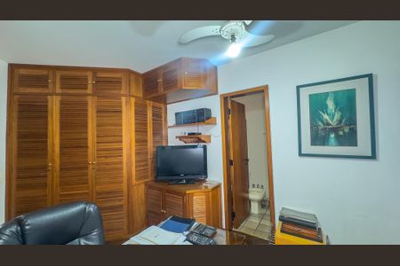 Apartamento à venda com 178m², 3 quartos e 3 vagas Apartamento à venda com 178m², 3 quartos e 3 vagasQuarto Suíte