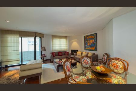 Apartamento à venda com 178m², 3 quartos e 3 vagas Apartamento à venda com 178m², 3 quartos e 3 vagasSala