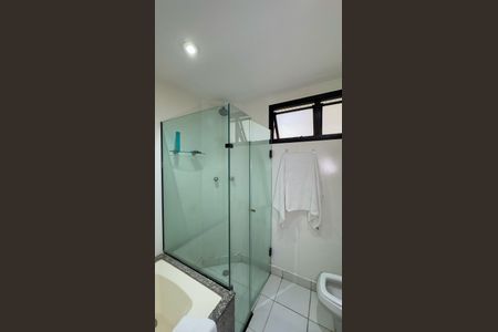 Apartamento à venda com 178m², 3 quartos e 3 vagas Apartamento à venda com 178m², 3 quartos e 3 vagasBanheiro da Suíte 3