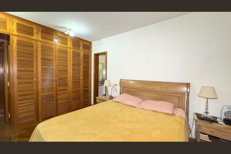 Apartamento à venda com 178m², 3 quartos e 3 vagas Apartamento à venda com 178m², 3 quartos e 3 vagasQuarto 3 - Suíte