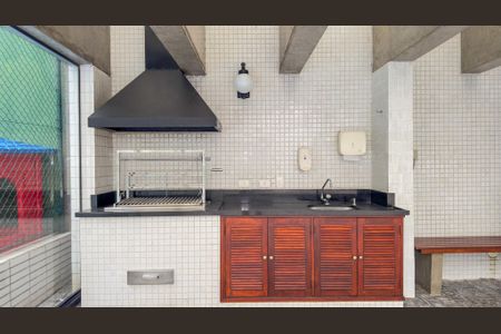 Apartamento à venda com 178m², 3 quartos e 3 vagas Apartamento à venda com 178m², 3 quartos e 3 vagasChurrasqueira