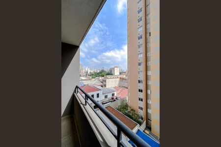 Studio para alugar com 27m², 1 quarto e sem vaga Studio para alugar com 27m², 1 quarto e sem vagaVaranda