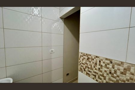 Banheiro de casa para alugar com 1 quarto, 28m² em Anita Garibaldi, Guarulhos