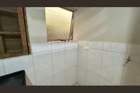 Casa para alugar com 28m², 1 quarto e sem vagaÁrea de Serviço