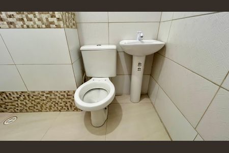 Banheiro de casa para alugar com 1 quarto, 28m² em Anita Garibaldi, Guarulhos