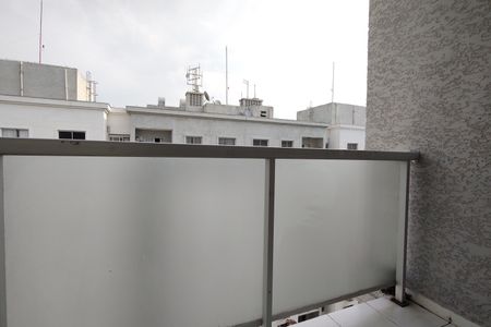 Apartamento à venda com 51m², 2 quartos e 1 vaga Apartamento à venda com 51m², 2 quartos e 1 vagaVaranda