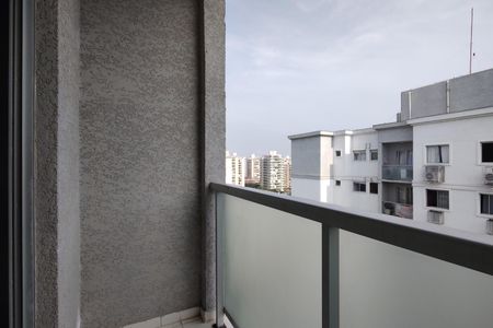 Apartamento à venda com 51m², 2 quartos e 1 vaga Apartamento à venda com 51m², 2 quartos e 1 vagaVaranda