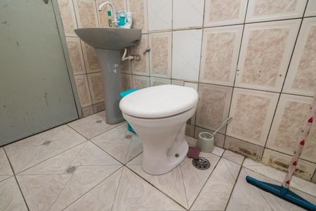 Casa à venda com 300m², 7 quartos e 2 vagas Casa à venda com 300m², 7 quartos e 2 vagasBanheiro 1