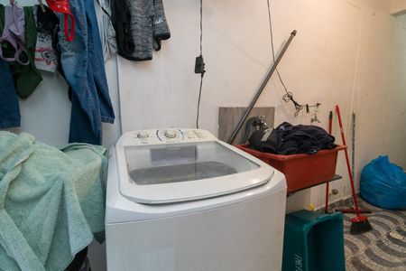 Casa à venda com 300m², 7 quartos e 2 vagas Casa à venda com 300m², 7 quartos e 2 vagasÁrea de Serviço 1