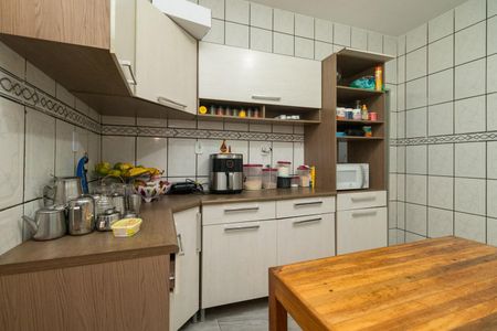 Casa à venda com 300m², 7 quartos e 2 vagas Casa à venda com 300m², 7 quartos e 2 vagasCozinha 1