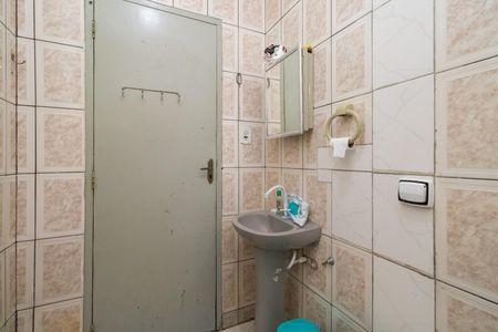 Casa à venda com 300m², 7 quartos e 2 vagas Casa à venda com 300m², 7 quartos e 2 vagasBanheiro 1