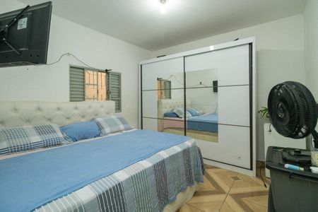 Casa à venda com 300m², 7 quartos e 2 vagas Casa à venda com 300m², 7 quartos e 2 vagasQuarto 1