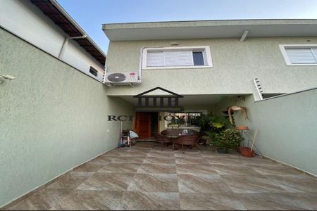 Casa à venda com 100m², 3 quartos e 2 vagasFoto 01