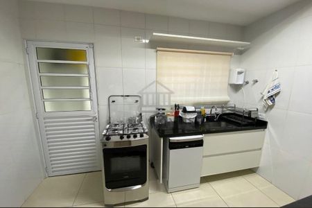 Foto 06 de casa à venda com 3 quartos, 100m² em Cidade São Francisco, São Paulo