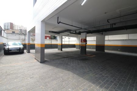 Studio à venda com 25m², 1 quarto e 1 vaga Studio à venda com 25m², 1 quarto e 1 vagaGaragem