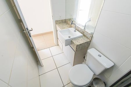 Apartamento à venda com 90m², 3 quartos e 1 vaga Apartamento à venda com 90m², 3 quartos e 1 vagaBanheiro