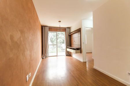 Sala de apartamento à venda com 2 quartos, 50m² em Vila Carmosina, São Paulo