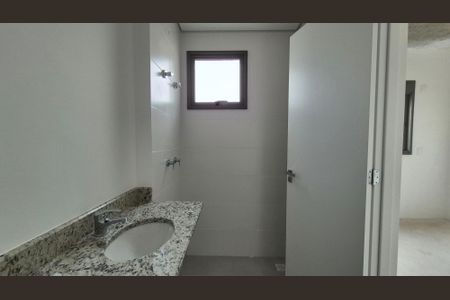 Apartamento à venda com 134m², 3 quartos e 3 vagasBanheiro da suíte 2