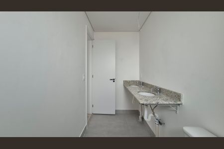 Apartamento à venda com 134m², 3 quartos e 3 vagasBanheiro da suíte