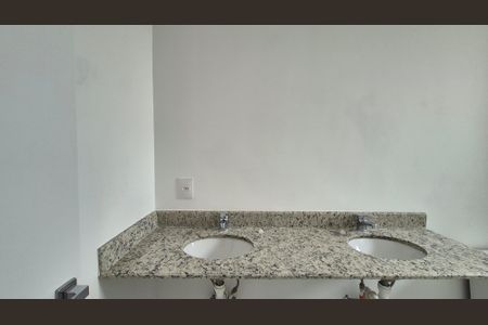 Apartamento à venda com 134m², 3 quartos e 3 vagasBanheiro da suíte