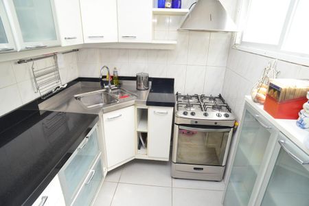 Apartamento para alugar com 214m², 3 quartos e 3 vagasCozinha