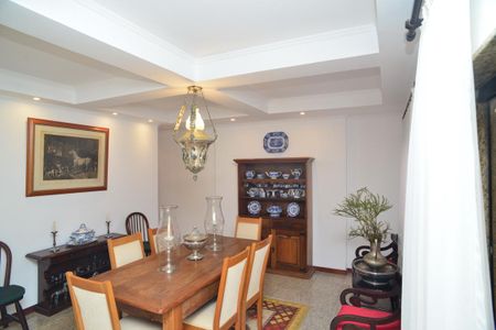 Apartamento para alugar com 214m², 3 quartos e 3 vagasSala