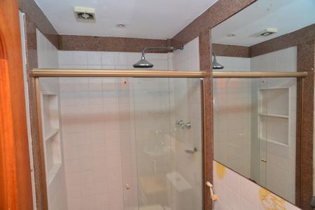 Apartamento para alugar com 214m², 3 quartos e 3 vagasBanheiro Superior